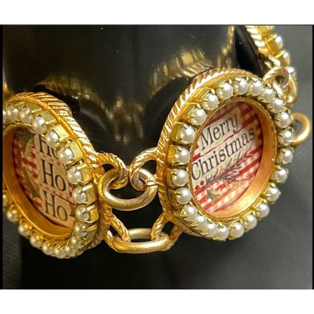 Vtg. Maximally Yours! Christmas Charm Bracelet Toggle Clasp Pearl Accents SIGNED - Picture 7 of 8